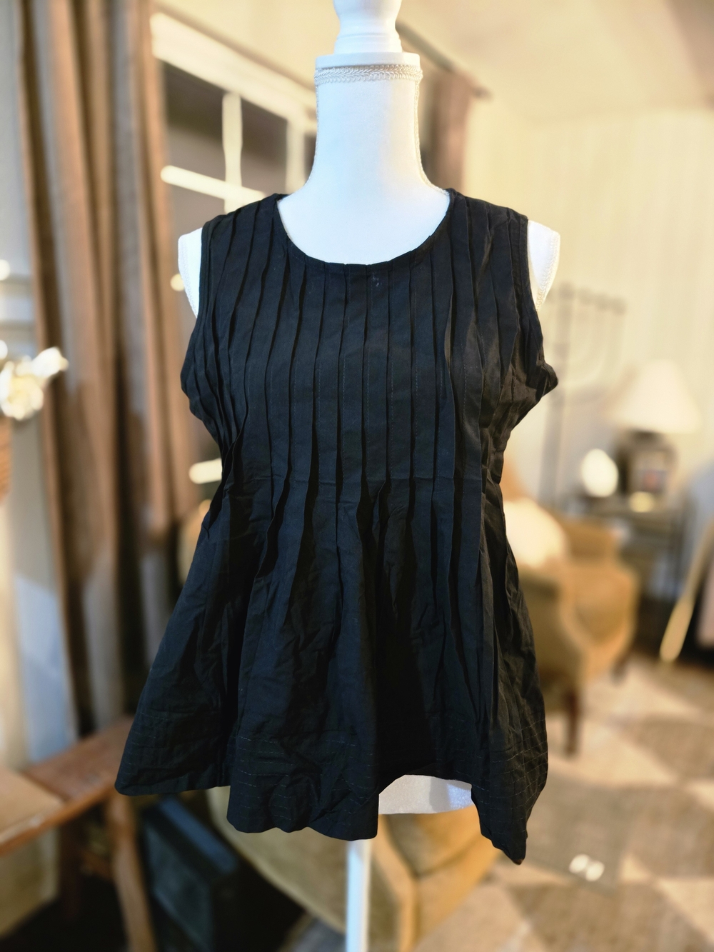 Amazon Black Pleated Sleeveless Blouse